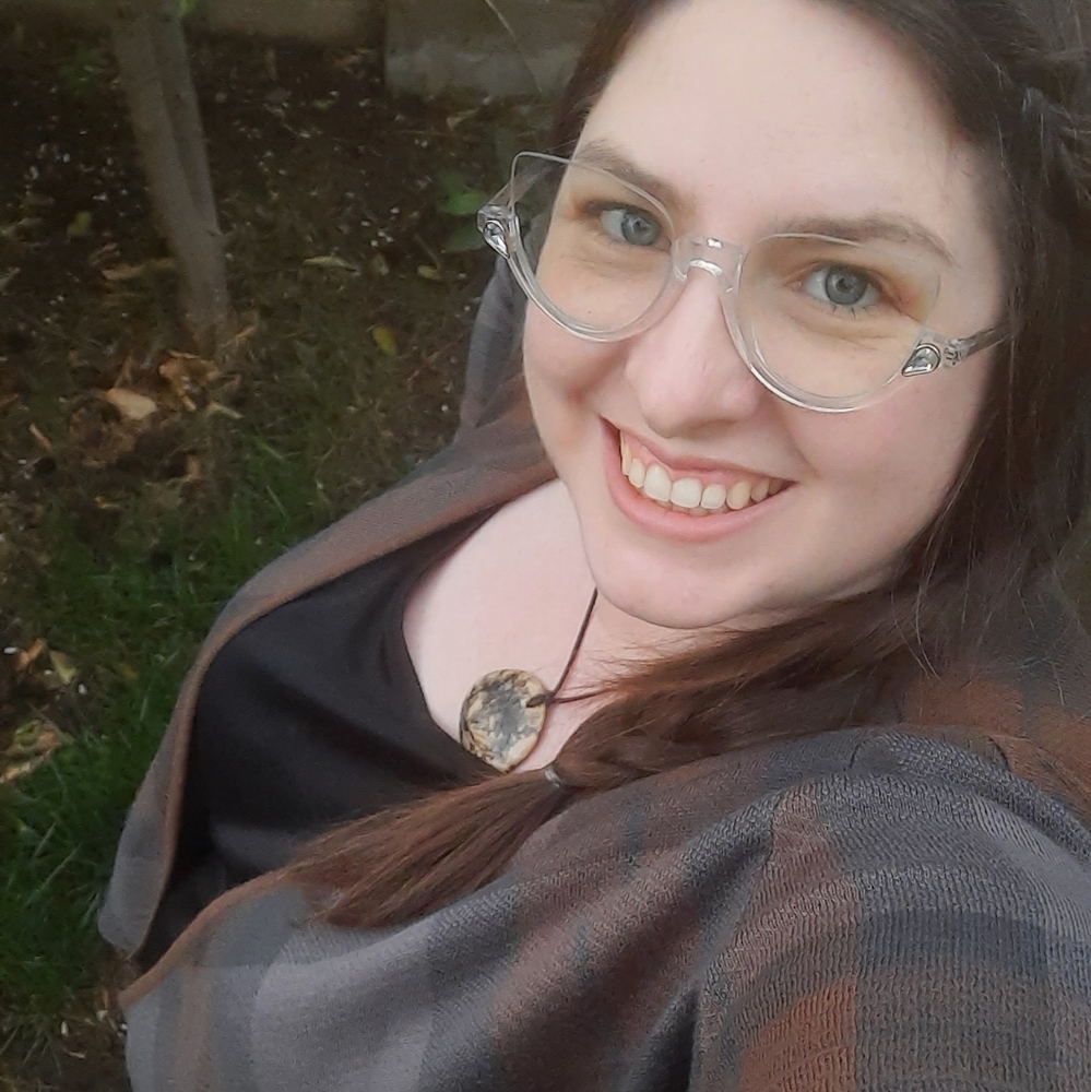 Meet your Posher, Lindsay.